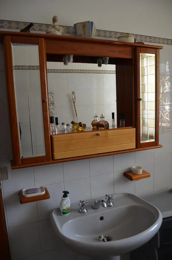 Enzo'S Homestay Gaggi Apartment