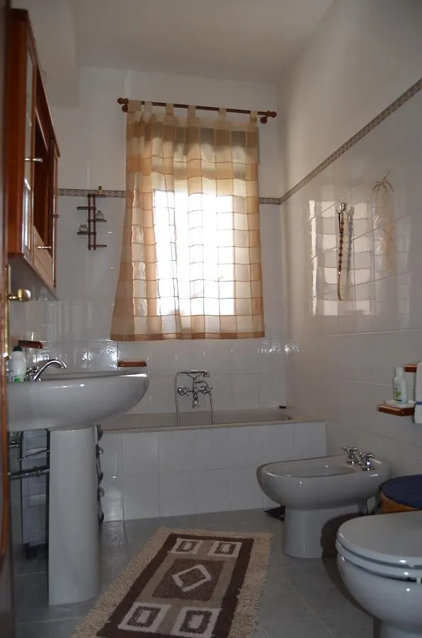 Enzo'S Homestay Gaggi
